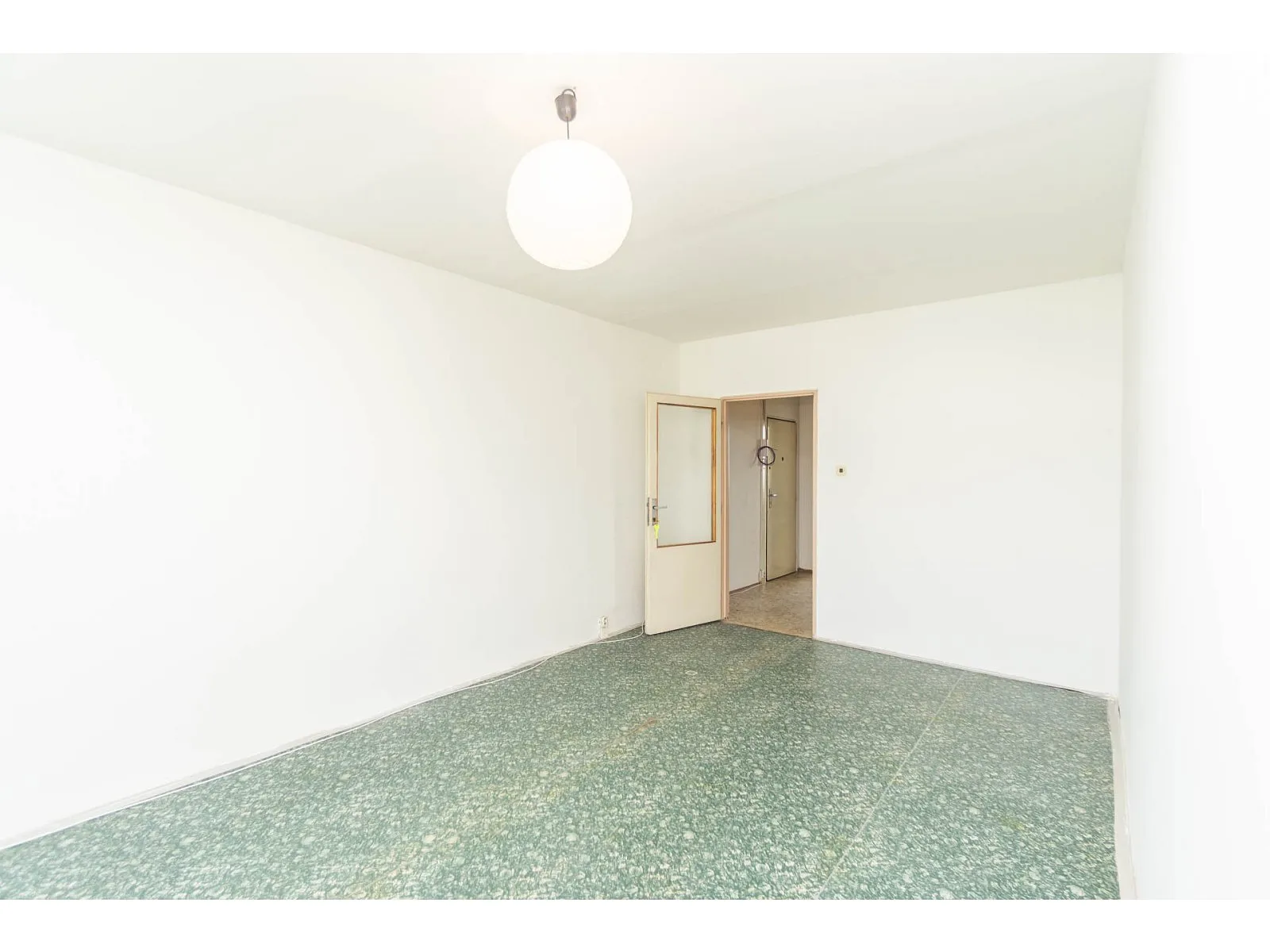 Prodej bytu 3+1 - 78 m² v Praze Střížkově - ul. Jablonecká - fotografie 4