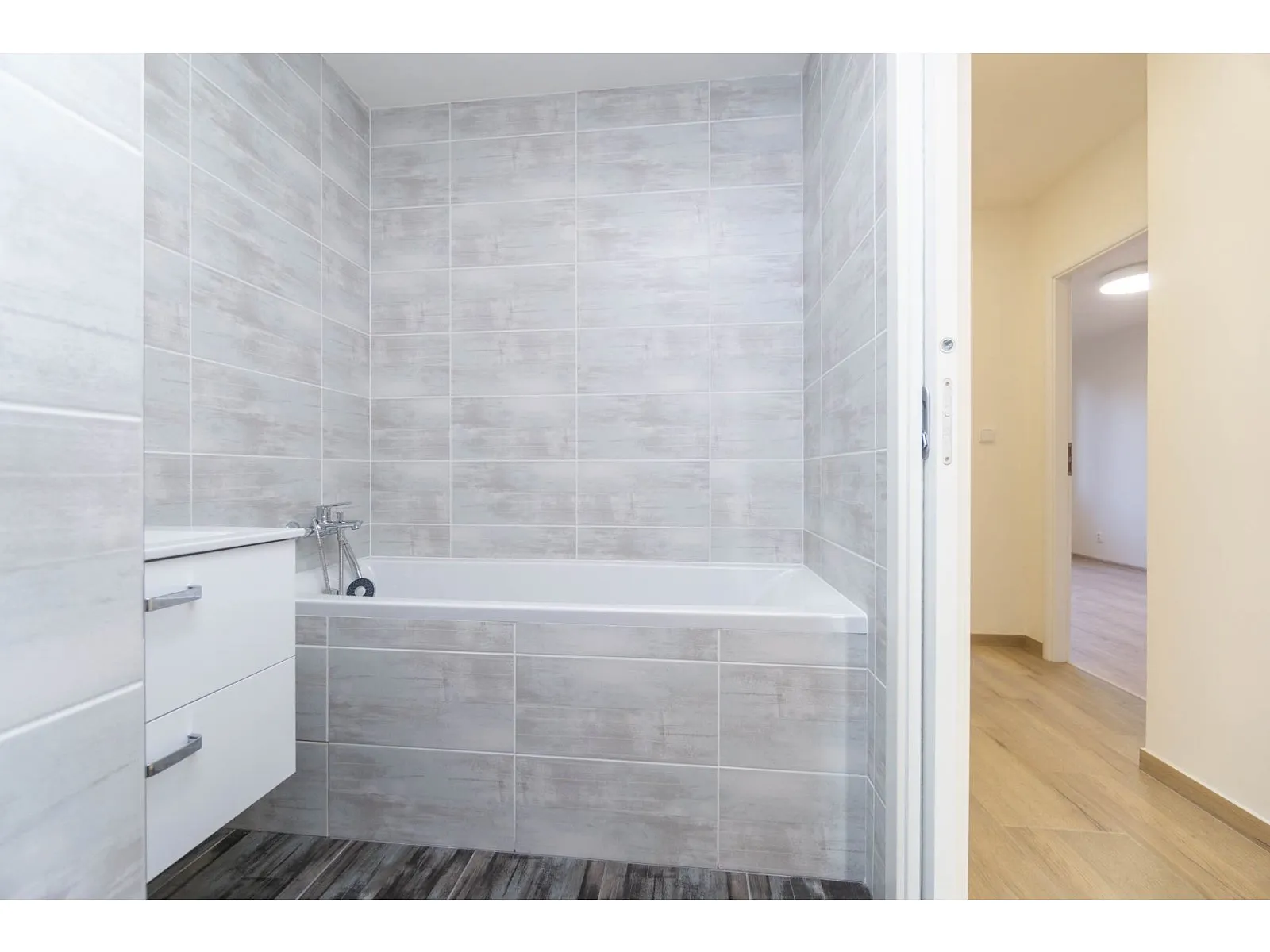 Prodej bytu 3+kk - 79 m² Praha 10, Záběhlice - fotografie 20