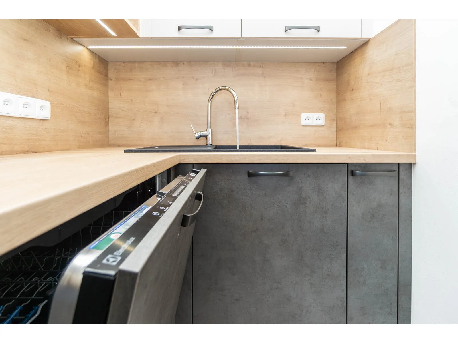 Prodej bytu 3+kk - 79 m² Praha 10, Záběhlice - fotografie 3