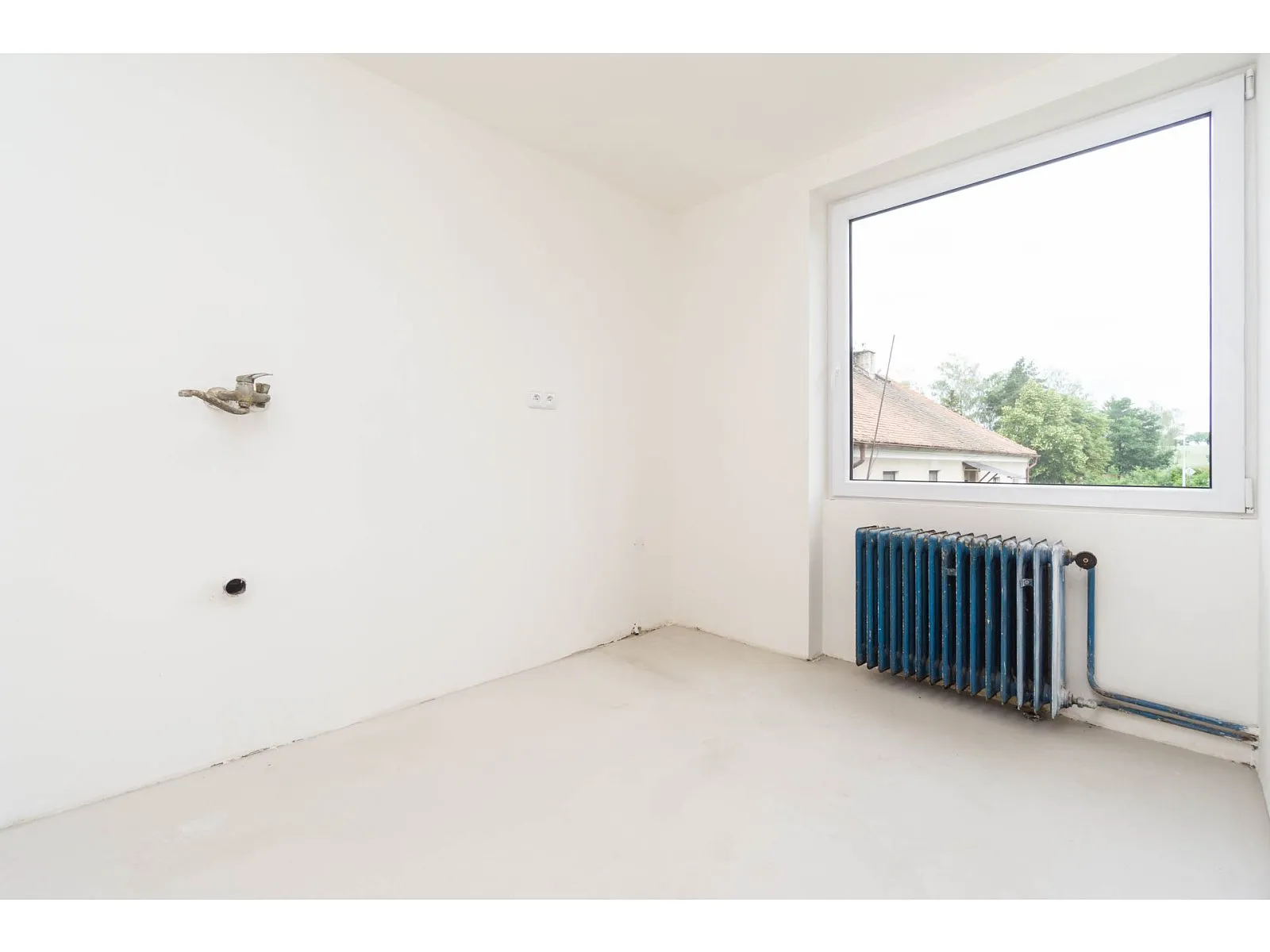 Prodej bytu 4+1 - 87 m² v Kropáčové Vrutici - fotografie 9