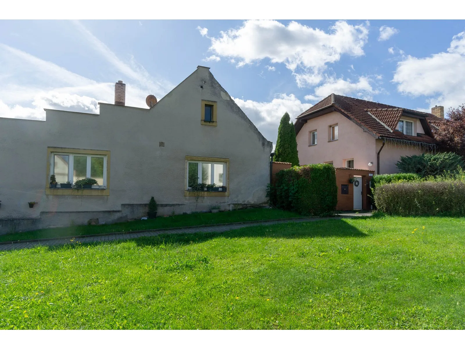 Prodej rodinného domu 166 m², pozemek 2245 m², Ledce, okres Kladno - fotografie 2
