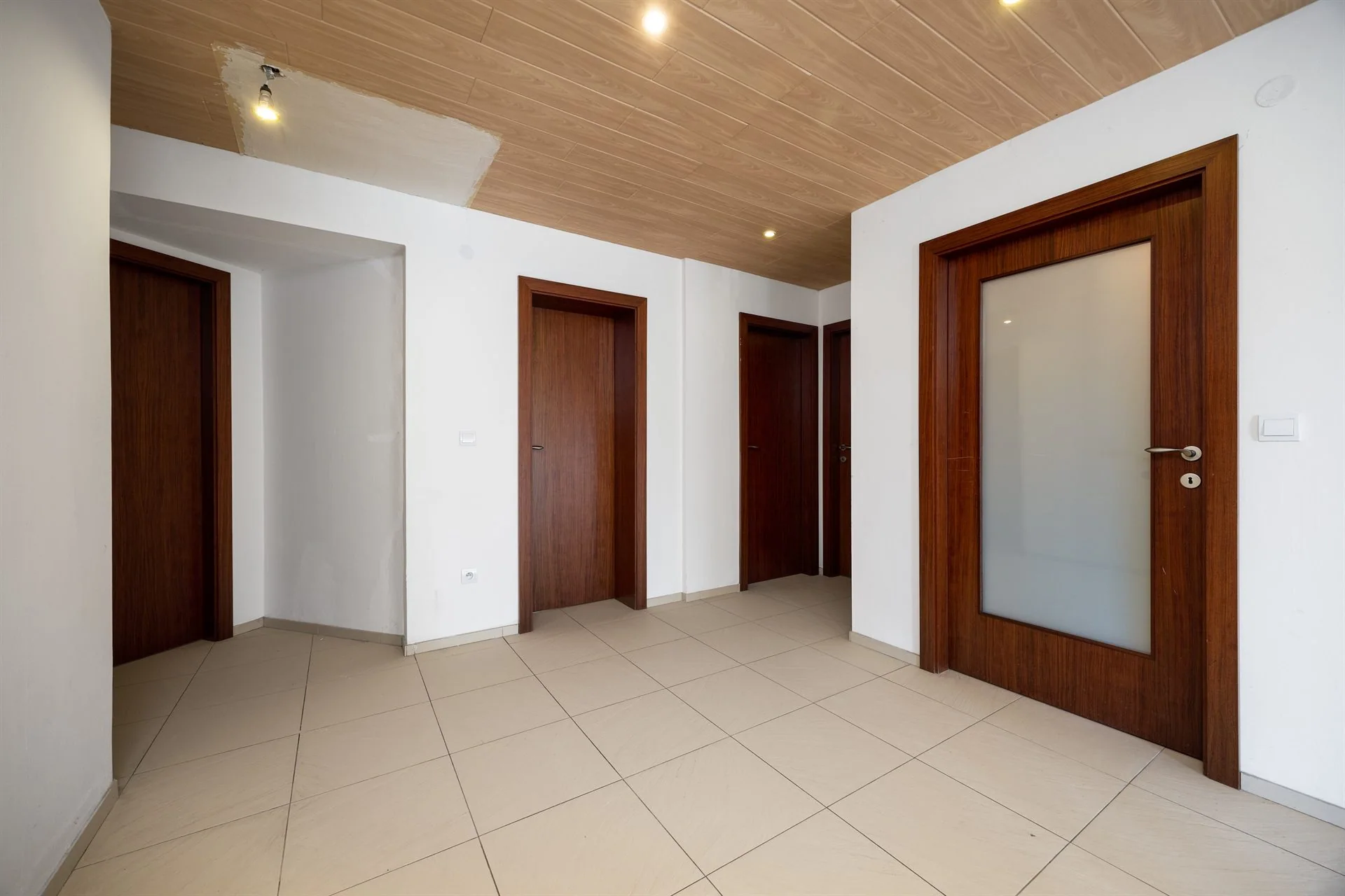 Prodej vily 245 m², pozemek 878 m², Praha-Radotín, Na Viničkách - fotografie 8