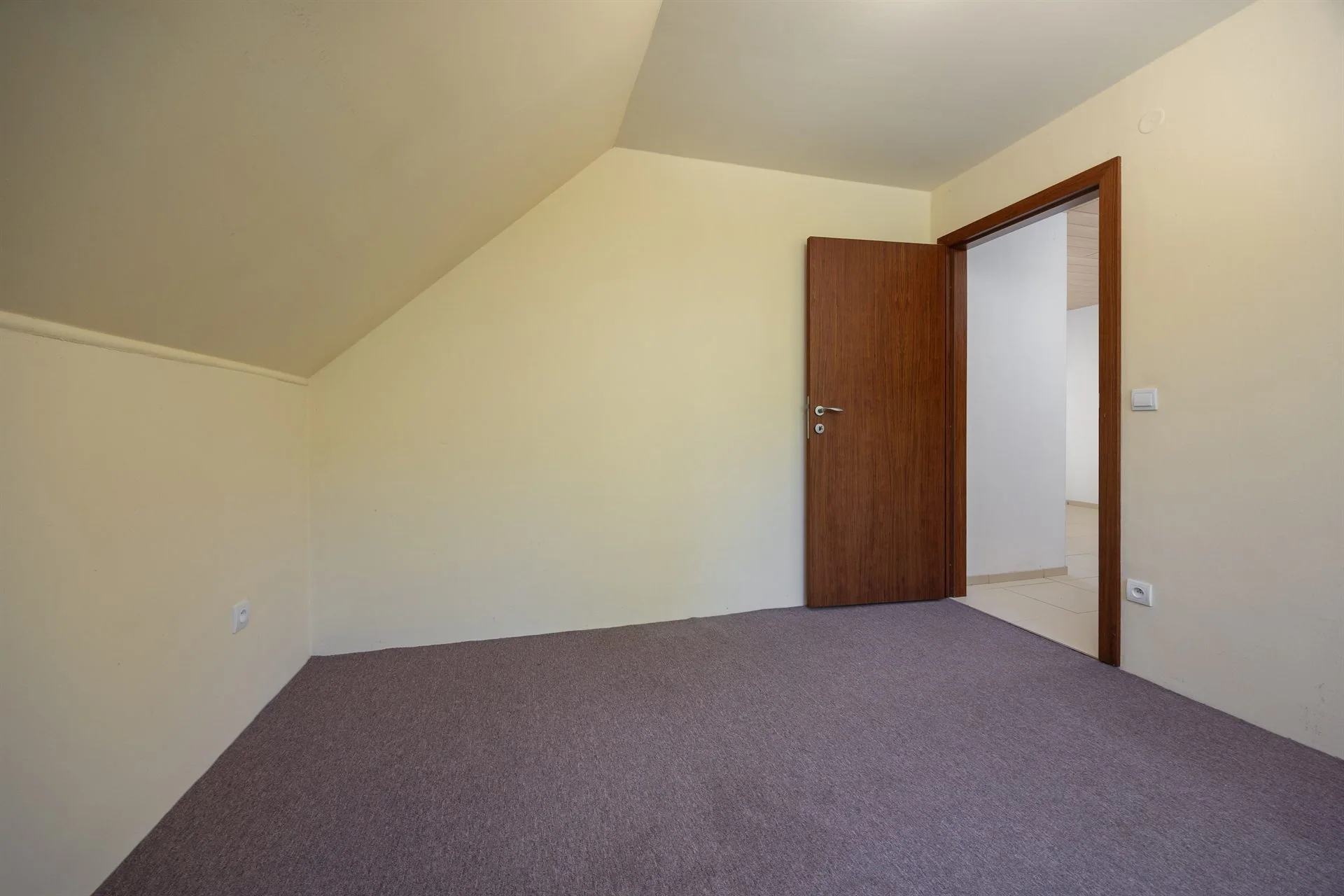Prodej vily 245 m², pozemek 878 m², Praha-Radotín, Na Viničkách - fotografie 15
