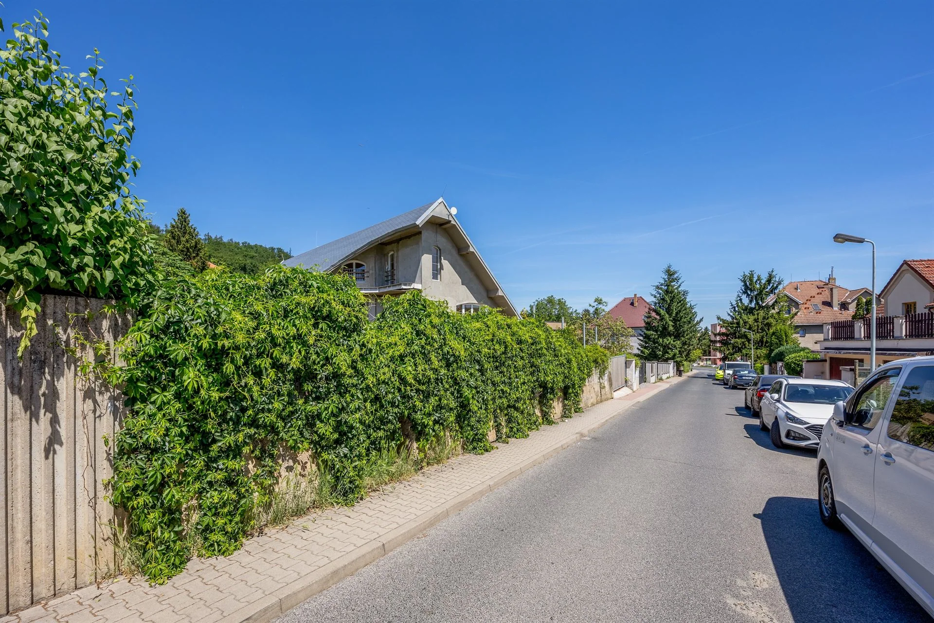 Prodej vily 245 m², pozemek 878 m², Praha-Radotín, Na Viničkách - fotografie 35